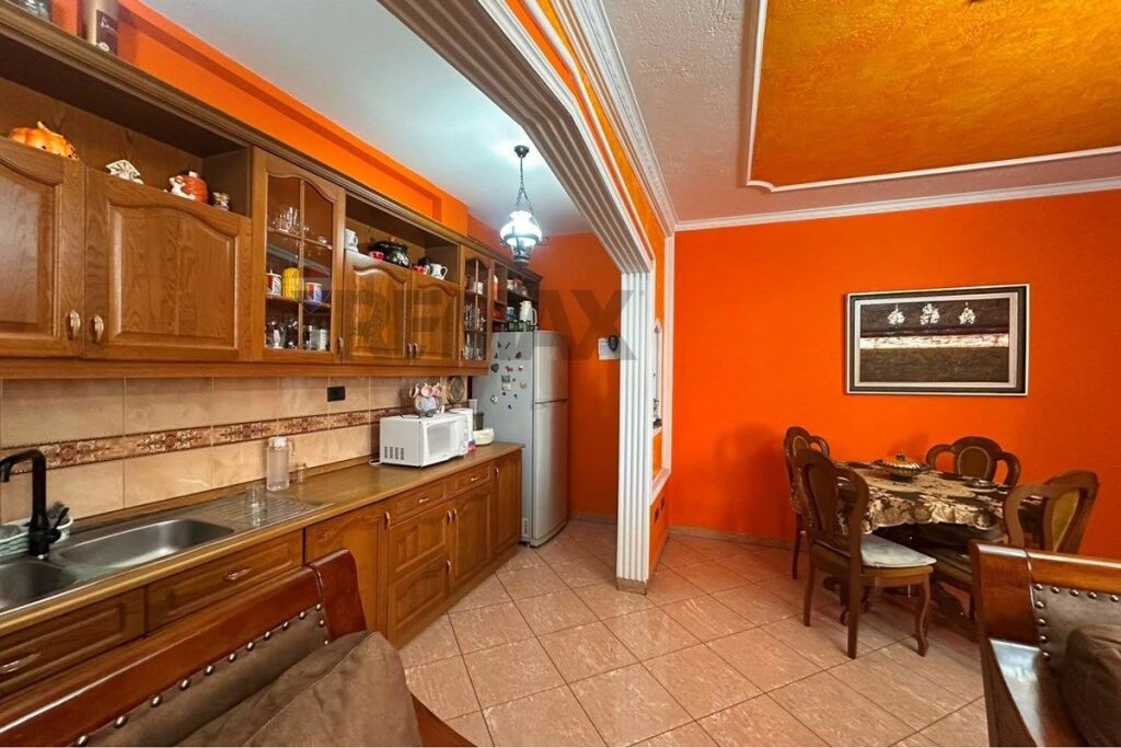 Appartamento - In Affitto - Via Kavaja, Tirana(ID: 530471015-858)