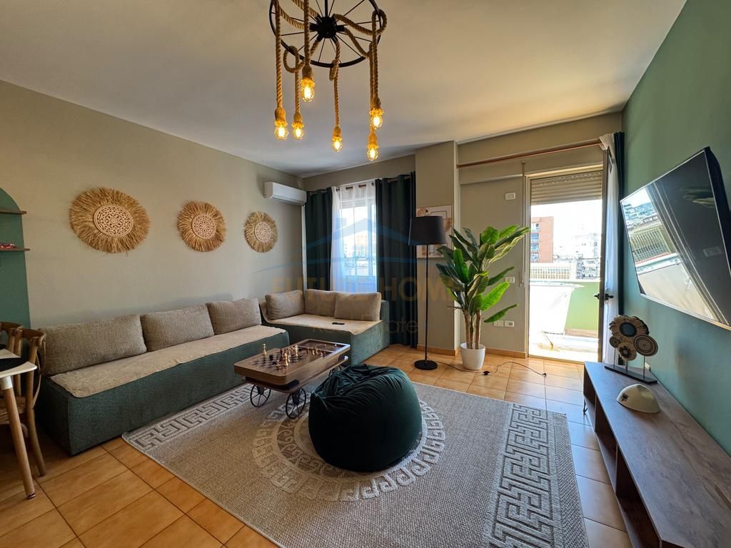 For sale, Apartment 1+1, Barrikadave Street, Tirana