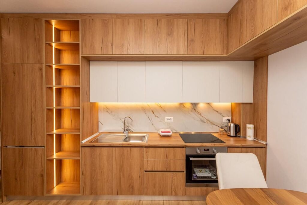 Shitet Apartament 1+1 te Shkembi Kavajes