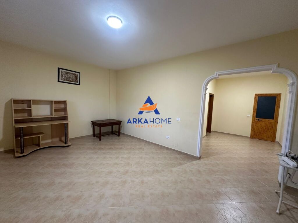 JEPET ME QERA VILE 3-KATESHE 500 M2 "MJULL-BATHORE, PRANE TEG" 250.000 LEKE