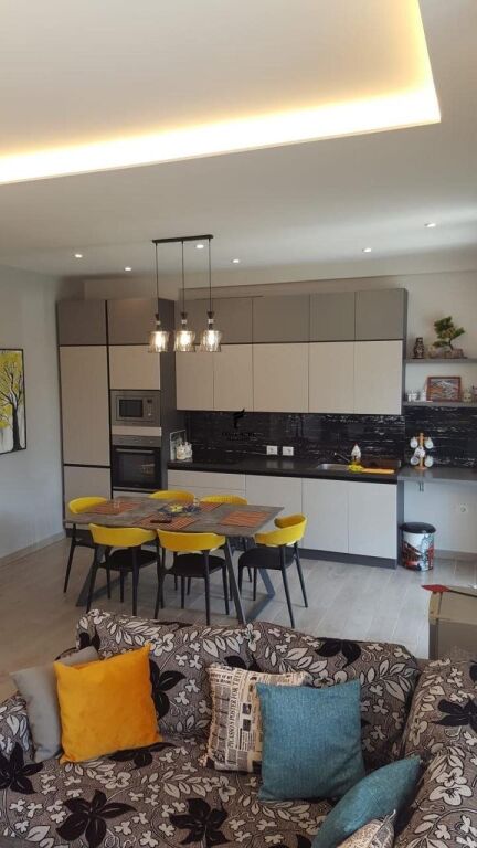 VILLA FOR SALE 250 M2 LALZIO BAY 38,000,000 LEKE FH-92730