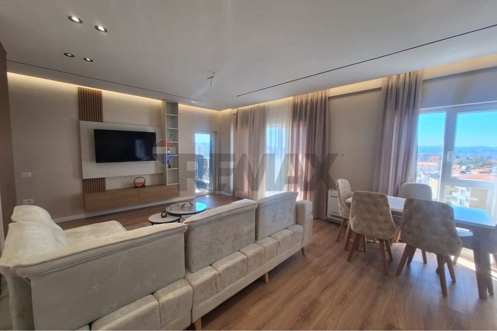 Apartament 2+1+2 ne Shitje tek Bulevardi Ri