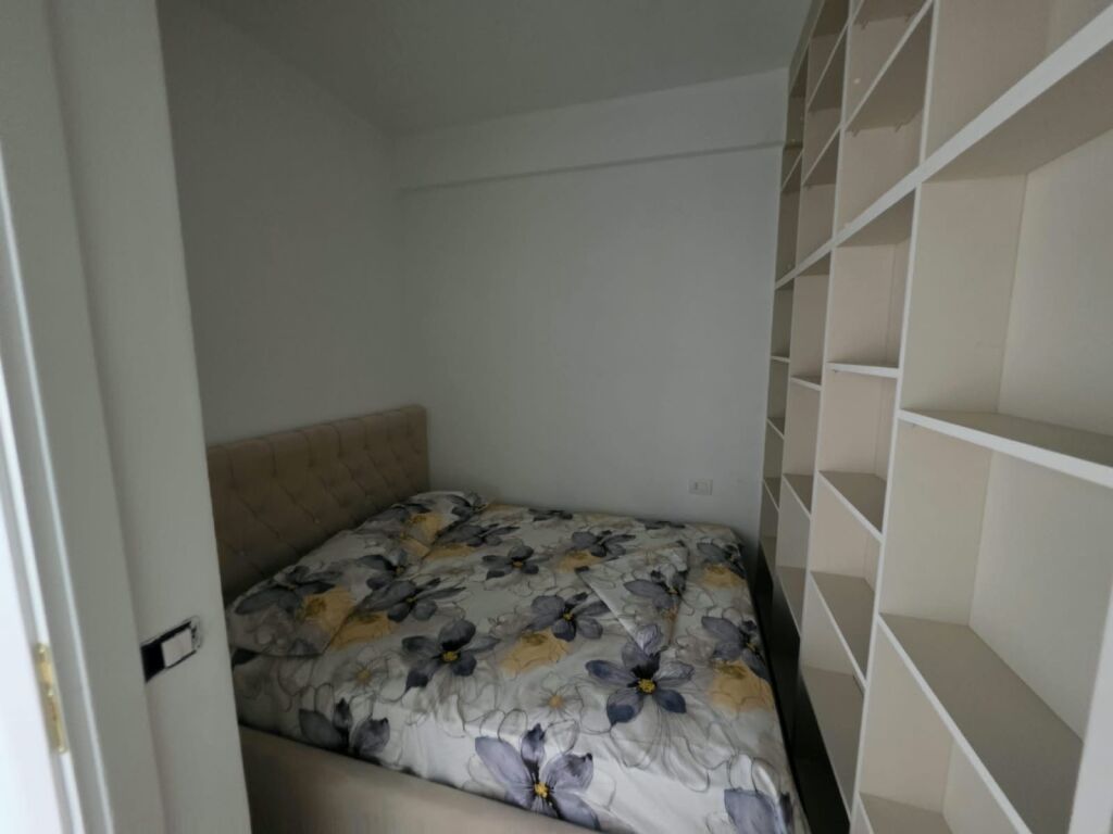 🏡 Appartamento 2+1 in affitto  📍Astir, Complesso Urban Gate   🏢 2° piano  🛗 Con ascensore ✅️ Mai abitato prima  📐 Superficie: 75m²  💰 Prezzo: 50.000 Lek / Mese (amministrazione inclusa)