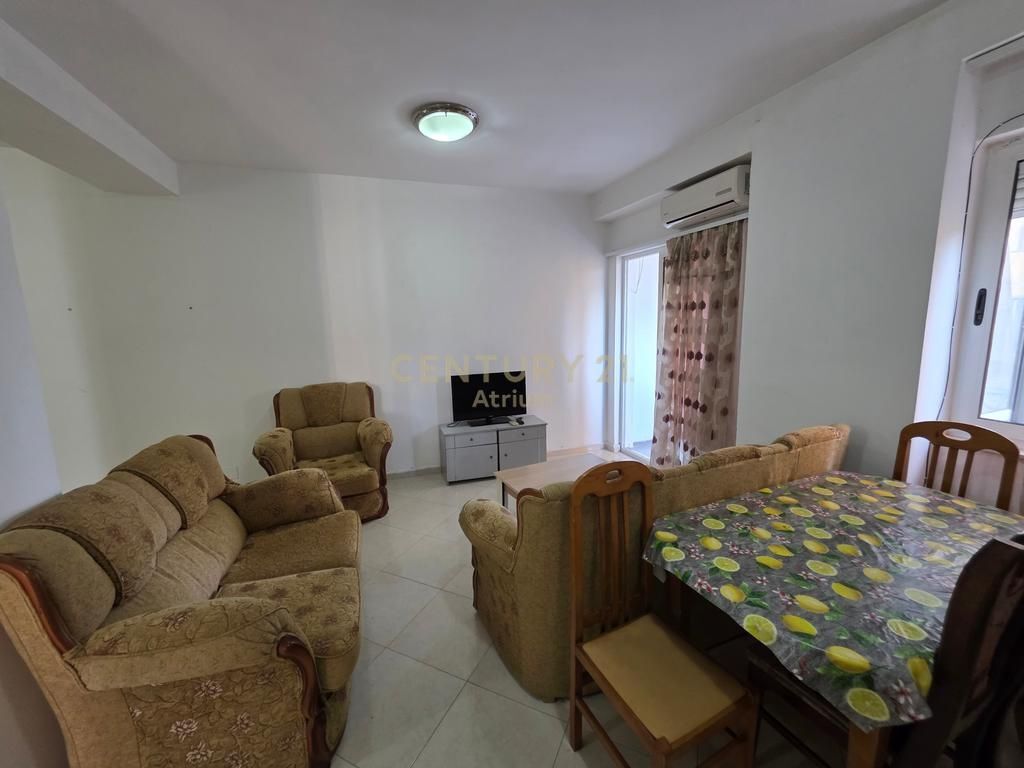 SHITET APARTAMENT 1+1 NE PORCELAN MBRAPA (U.E.T)