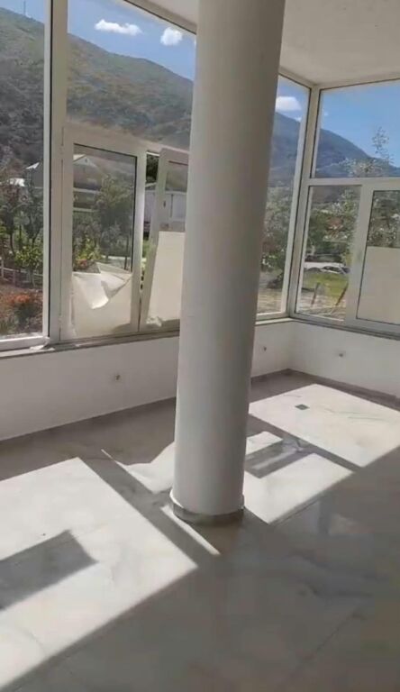 Rent | Ambjent Biznesi | Bërzhitë | 500 €/month