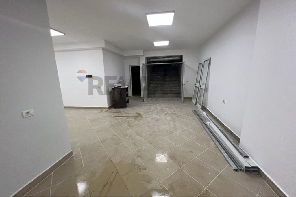 Negozio - In Vendita - Ex Mercato Elettrico, Tirana(ID: 530391016-260)