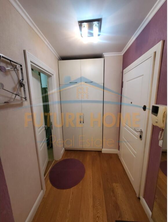 Qera, Apartament 2+1+2 , Tek Mozaiku , 21 Dhjetori , Tiranë