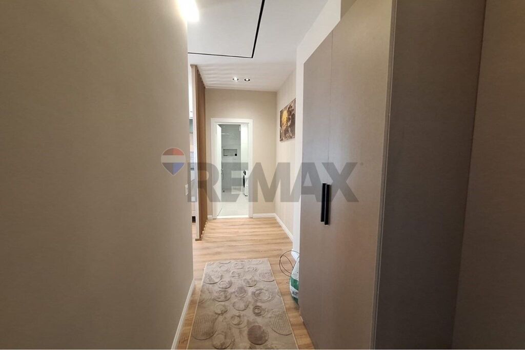 Apartament 2+1+2 ne Shitje tek Bulevardi Ri