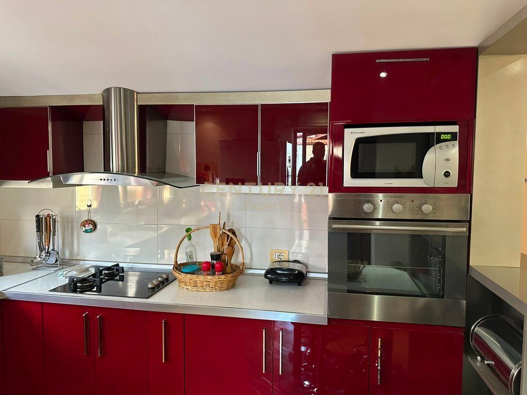 Apartament 2+1+3 | Ish-Fusha e Aviacionit 1,000 € /Muaj