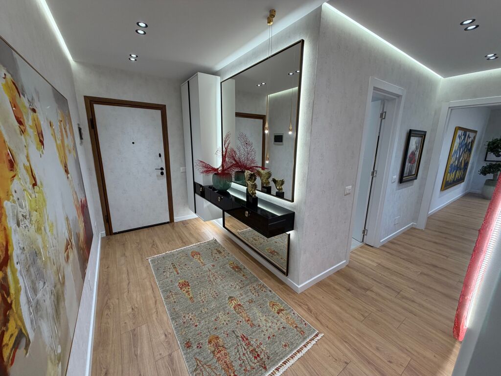 Shitet Apartament 2+1  Adresa : Zogu i Zi fillimi Rruges Don Bosko  Kati 6  Siperfaqe 91 m2  Orjentim jug  Cmimi 259,000€