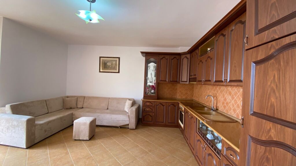 RENT APARTMENT 2+1 ILIRIA BEACH DURRES 400 EURO
