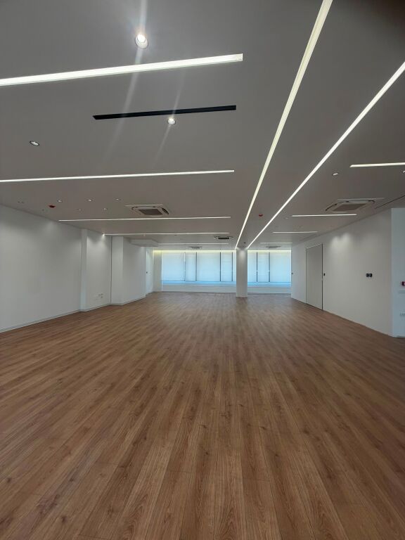 🏢 JEPET ME QIRA | AMBIENT BIZNESI – DELIJORGJI