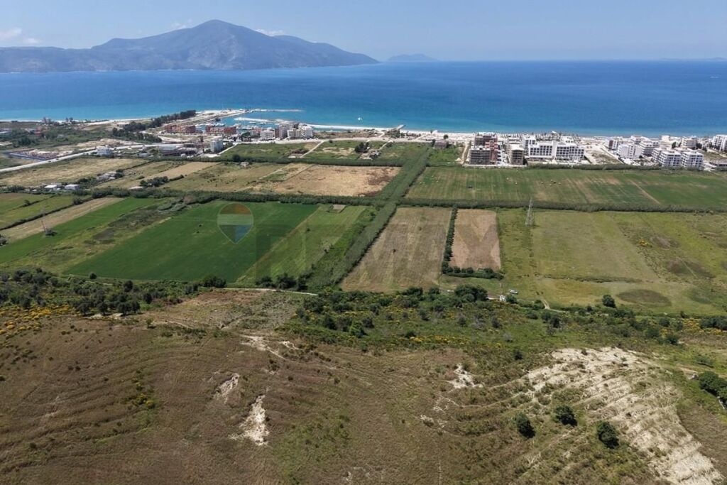 Toke ne shitje ne Radhime,Vlore