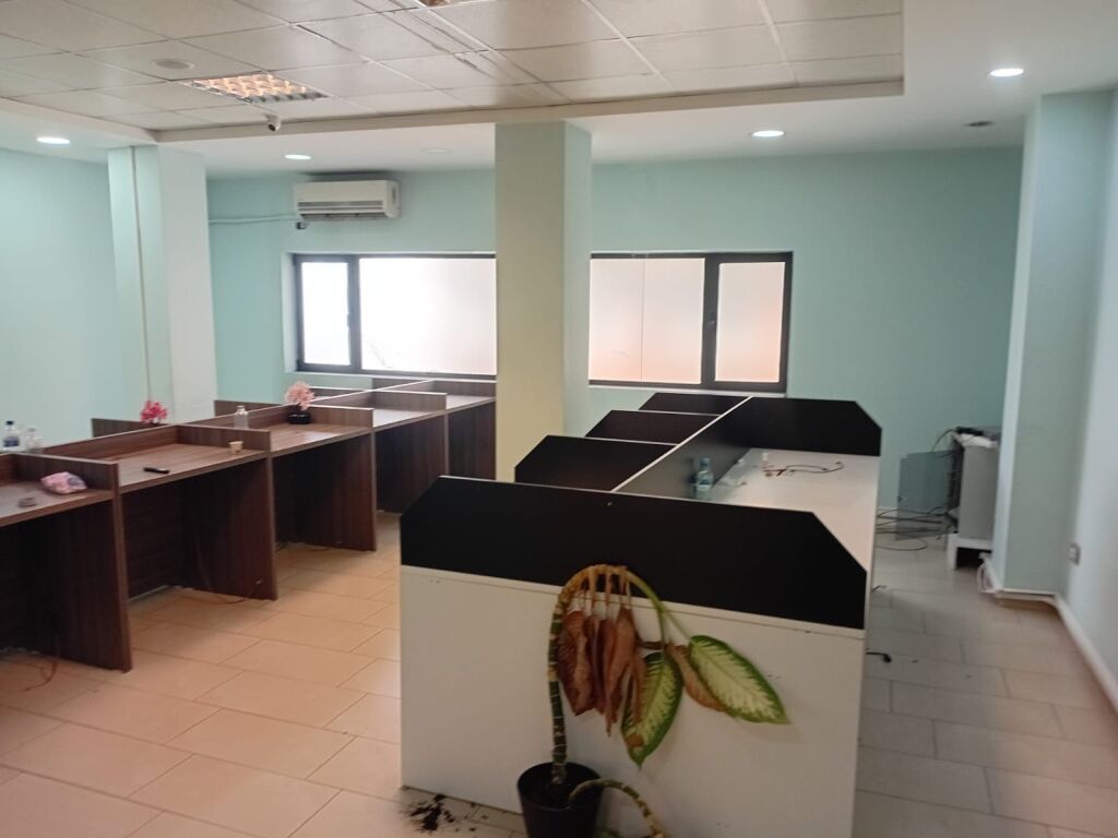 Ufficio in affitto al 21 Dhjetori
