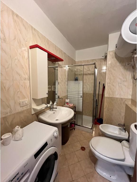 Jepet Apartament 1+1 per Qera , prane Tatimeve, Durres!
