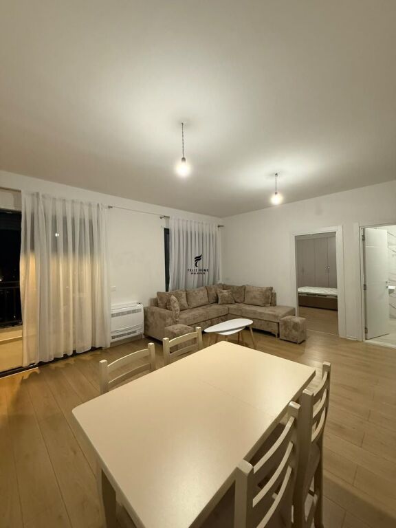 APARTAMENT ME QERA 1+1 BULEVARDI RI 55.000 LEKE FH-92641