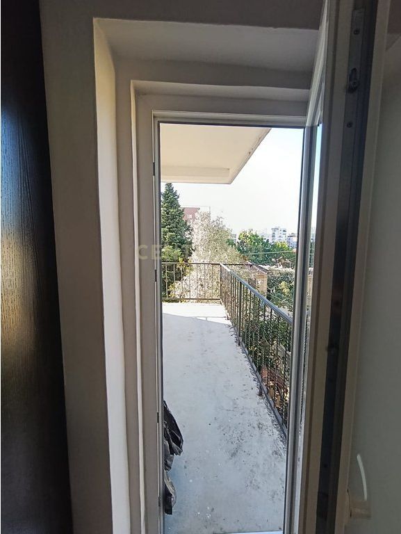 Vilë Private 2 kateshe 3+1+2 me Qira në Kombinat | Oborr i Madh, Garazh dhe Privatësi Maksimale