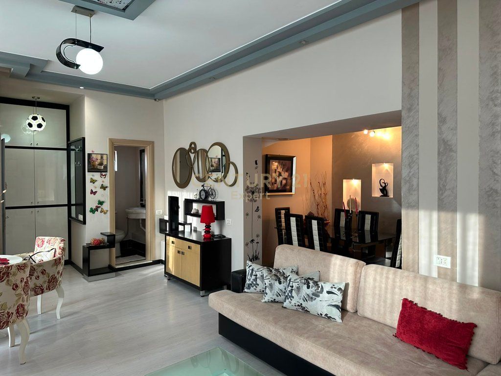 Apartament 2+1+3 | Ish-Fusha e Aviacionit 1,000 € /Muaj