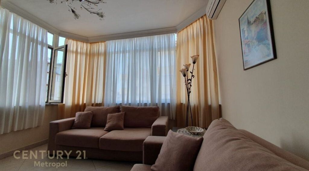 Appartamento 2+1+2 in Affitto – Comune di Parigi, Tirana