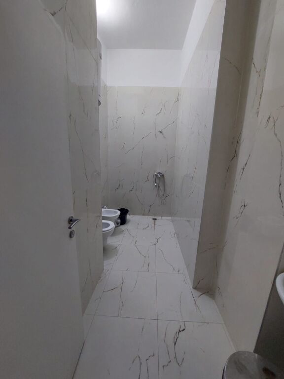 JEPET ME QIRA APARTAMENT 2+1 – TEK DONIKA CENTER