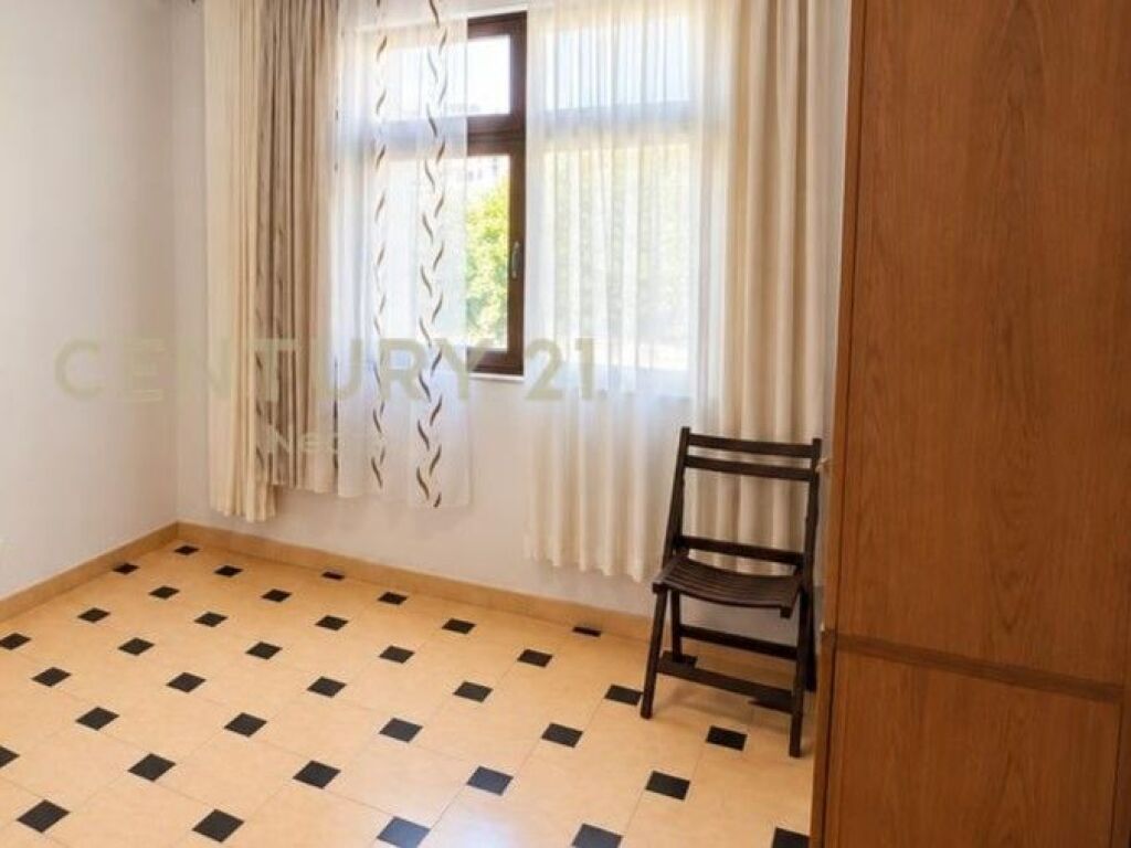 🏡 **SHITET APARTAMENT 2+1 – OXHAKU**