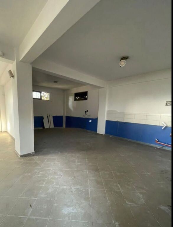 WAREHOUSES FOR RENT 220 M2 LAPRAKE 70,000 LEKE FH-92865