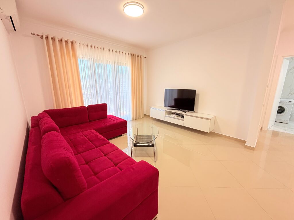 🏡 FOR RENT APARTMENT 1+1 – GREEN CITY, ASTIR  📍 Location: Green City, Astir 🏢 Floor: 2 🛗 New building with elevator 🛏️ Typology 1+1 💰 Price: 55,000 lek/month  Apartment located in a highly sought and accessible area.  📞 For more information or for a visit, contact privately.
