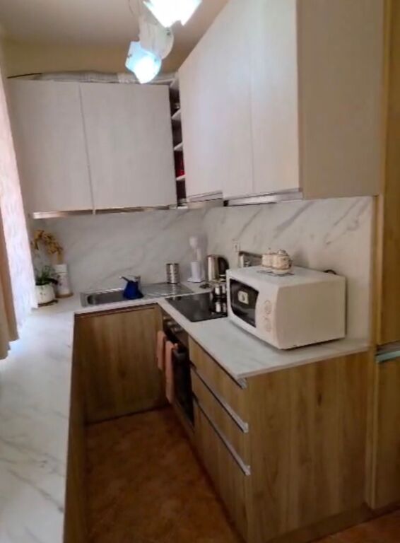 Apartament 1+1 me qira tek Rruga e Kavajes!