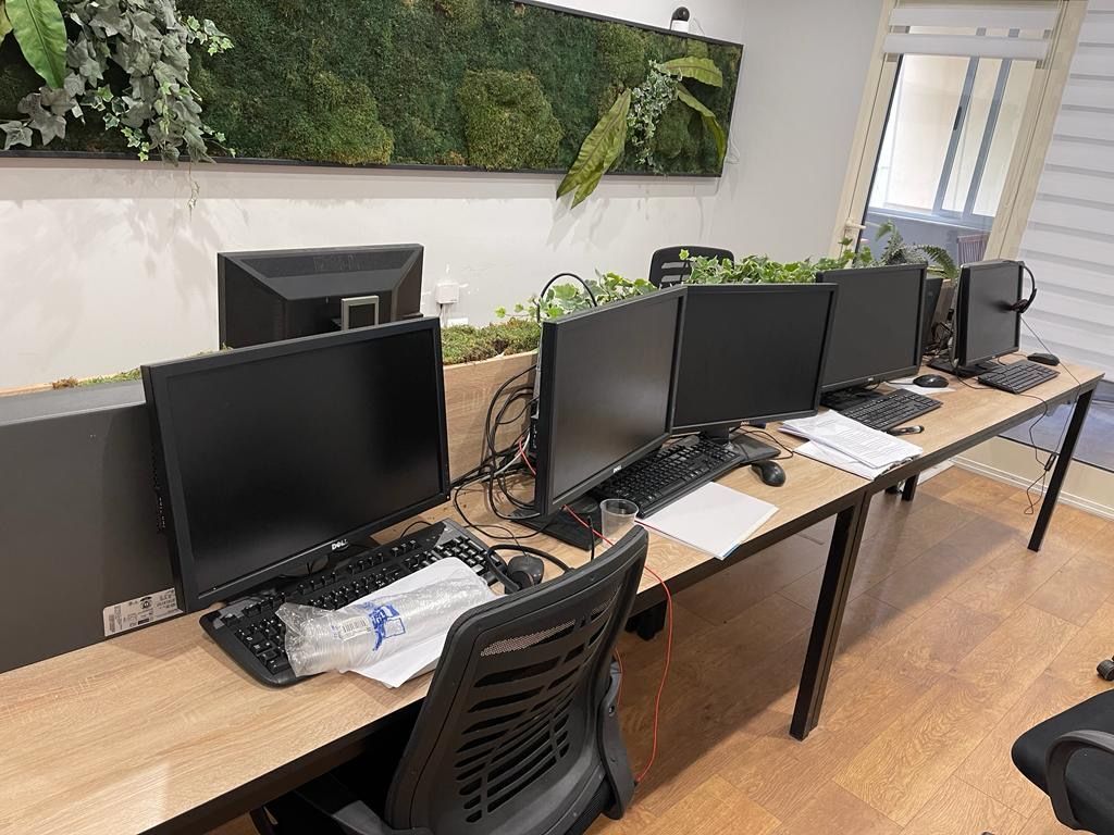 OFFICE FOR RENT KAVAJES STREET