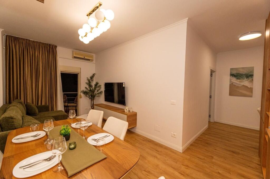 Shitet Apartament 1+1 te Shkembi Kavajes