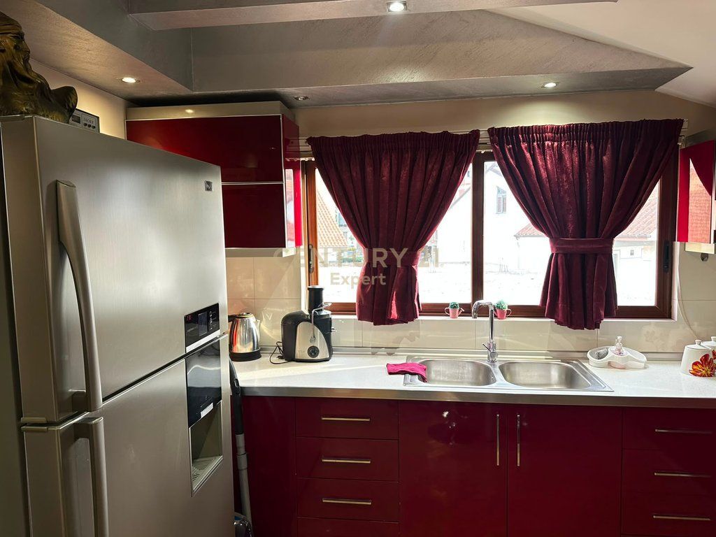 Apartament 2+1+3 | Ish-Fusha e Aviacionit 1,000 € /Muaj