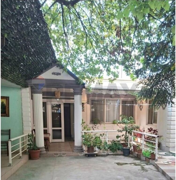 Vilë - Për Qira - Shkolla e Bashkuar, Tiranë(ID: 530191074-200)