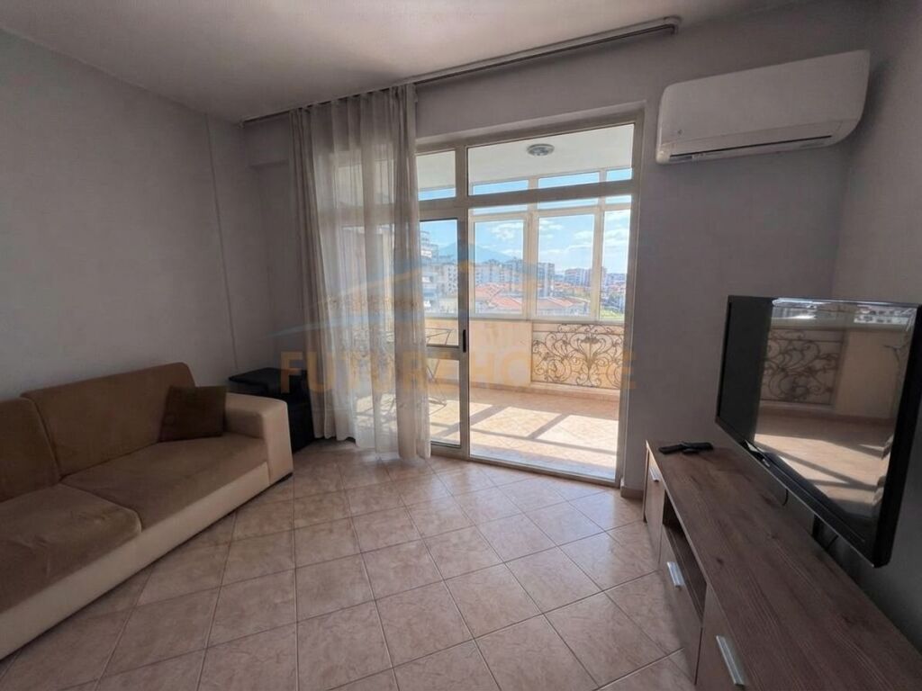 Qira, Apartament 2+1+2, Bulevardi Zogu I, Tiranë.