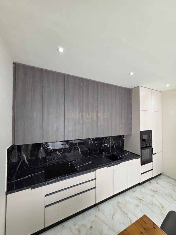 3 Apartments for Rent, also available for Airbnb – Zoological Garden, Mateo Complex 2,200 € /Month 200,000 Lek /Month