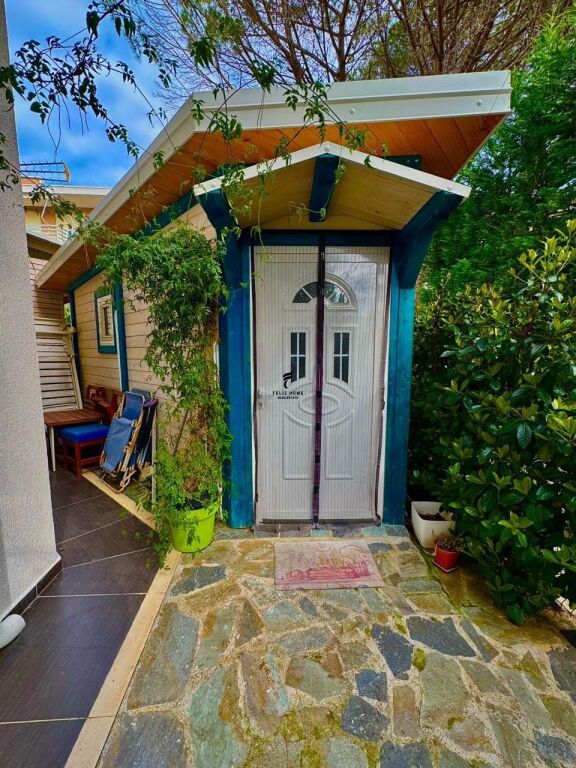 VILLA FOR SALE 250 M2 LALZIO BAY 38,000,000 LEKE FH-92730