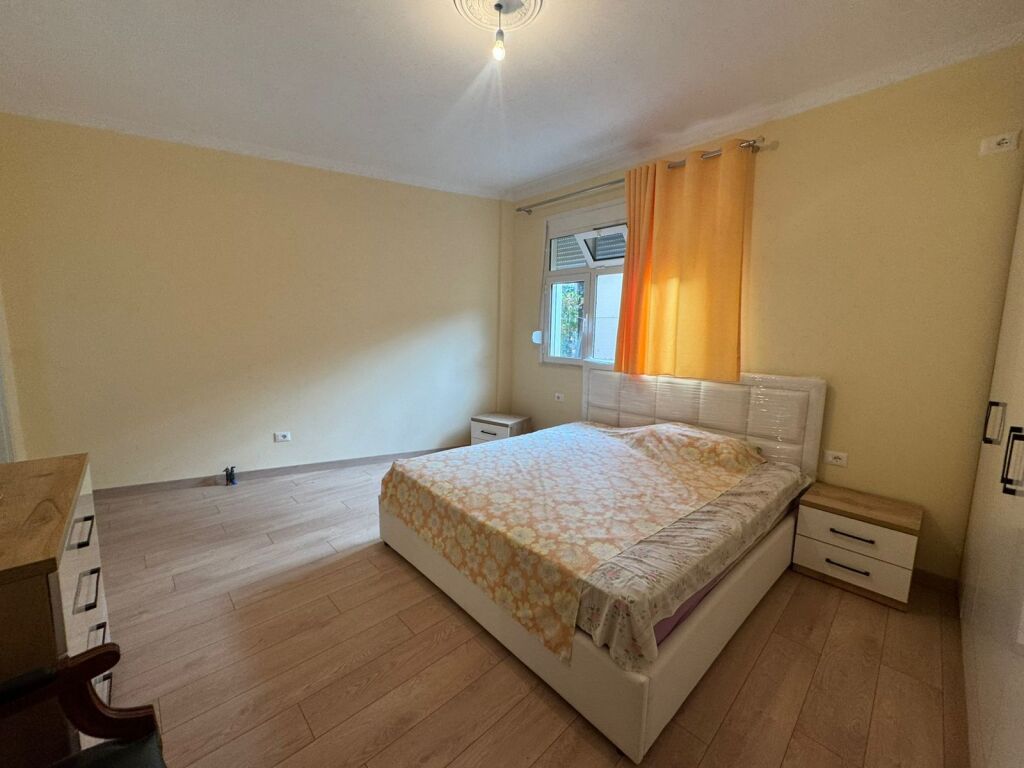 Affitto, parte di una villa 2+1+2 a Selite vicino alla moschea