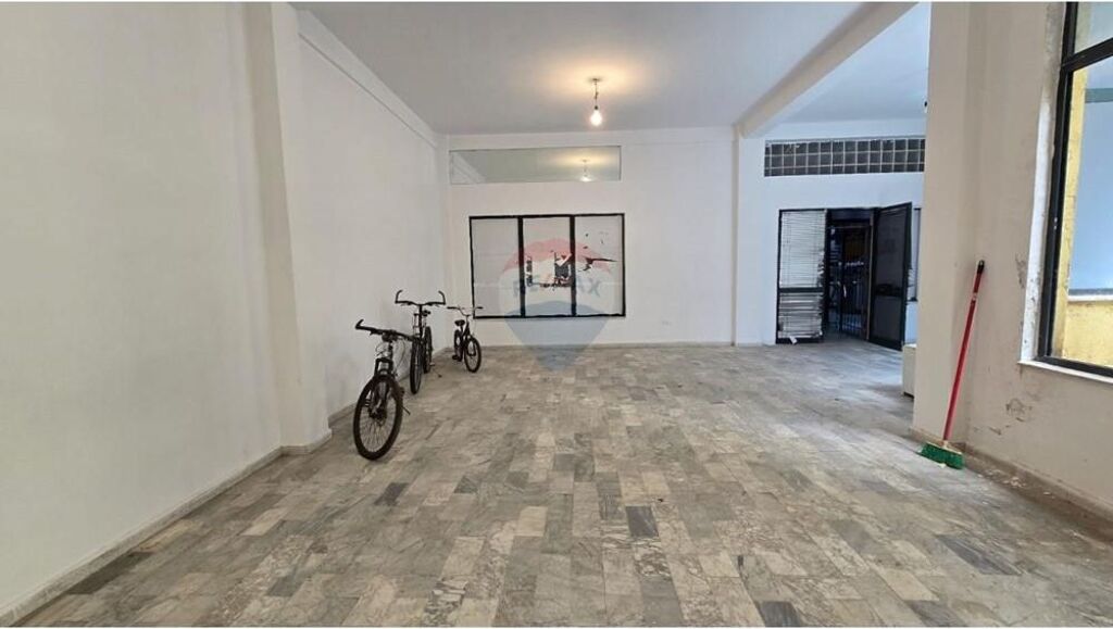 Zyrë - Për Qira - Rruga e Durrësit, Tiranë(ID: 530481001-1110)
