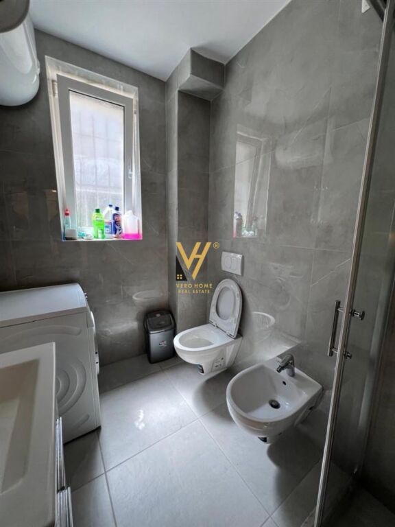 JEPET APARTAMENT 2+1 ME QERA TE RRUGA E KAVAJES 73.000 LEKE
