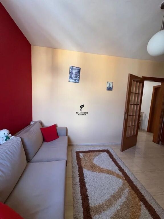 APARTAMENT ME QERA 1+1 QENDER 55.000 LEKE FH-92621