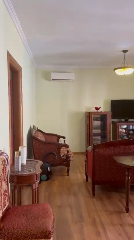 Apartament 2+1 per qera Oxhaku prane UET !