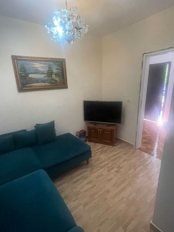 Apartament 2+1 me qira Laprak Zonja e Kshillit Mire