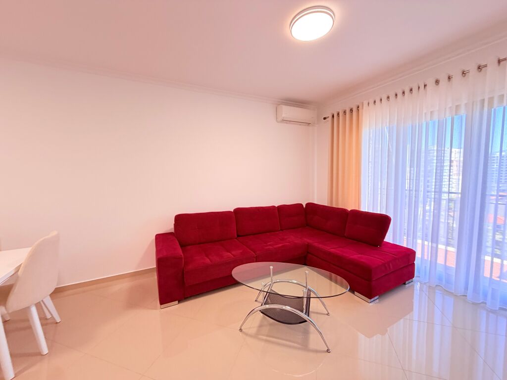 🏡 FOR RENT APARTMENT 1+1 – GREEN CITY, ASTIR  📍 Location: Green City, Astir 🏢 Floor: 2 🛗 New building with elevator 🛏️ Typology 1+1 💰 Price: 55,000 lek/month  Apartment located in a highly sought and accessible area.  📞 For more information or for a visit, contact privately.