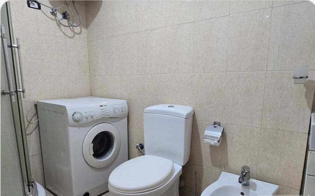 Apartament 3+1 ne shitje , Perballe Delijorgjit !