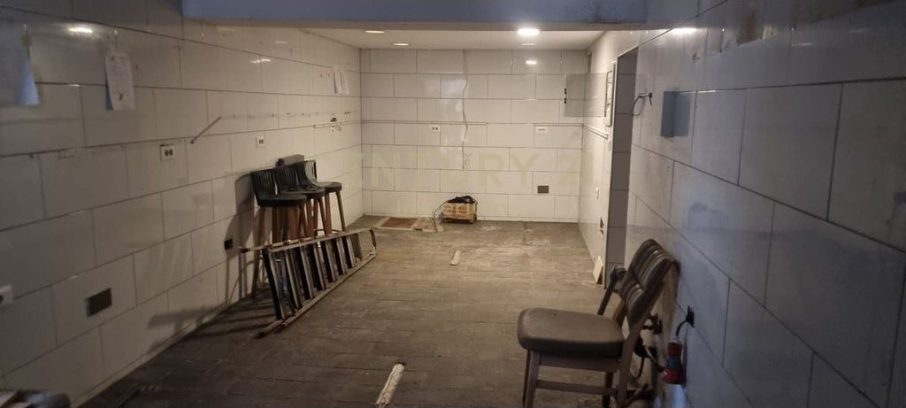 Locale Commerciale 103 m² in Affitto – Parco “1 Maggio” 800 € /Mese