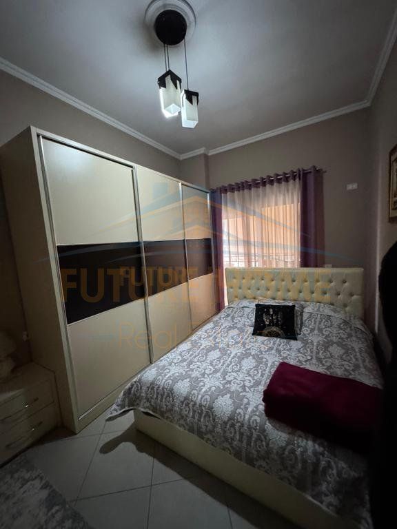 Shitet Apartament 2+1+2 , Unaza e Re , Tiranë
