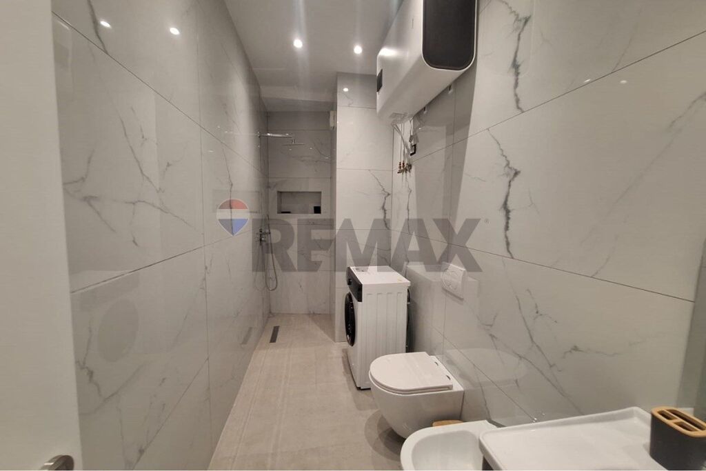 Apartament 2+1+2 ne Shitje tek Bulevardi Ri