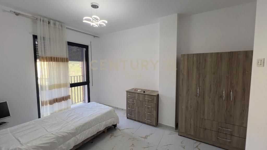 APARTMENT FOR RENT + PARKING SPACE AT THE ELECTRIC MARKET!!