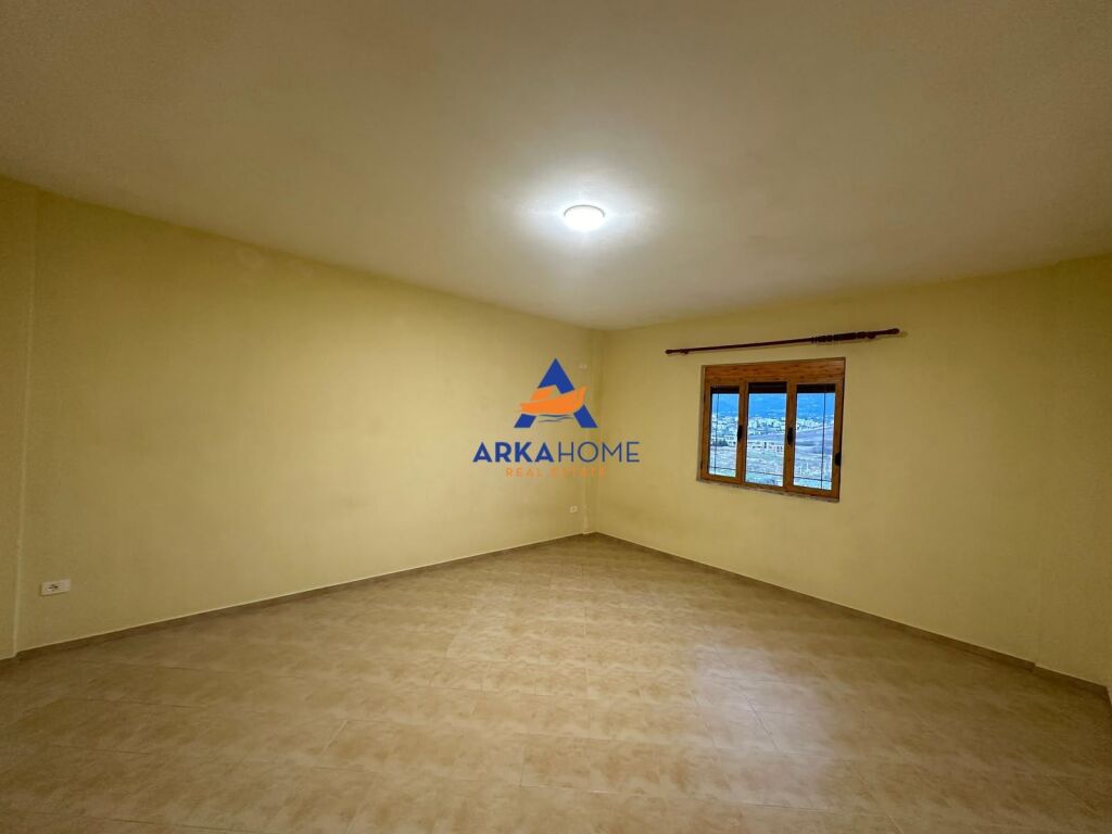 JEPET ME QERA VILE 3-KATESHE 500 M2 "MJULL-BATHORE, PRANE TEG" 250.000 LEKE