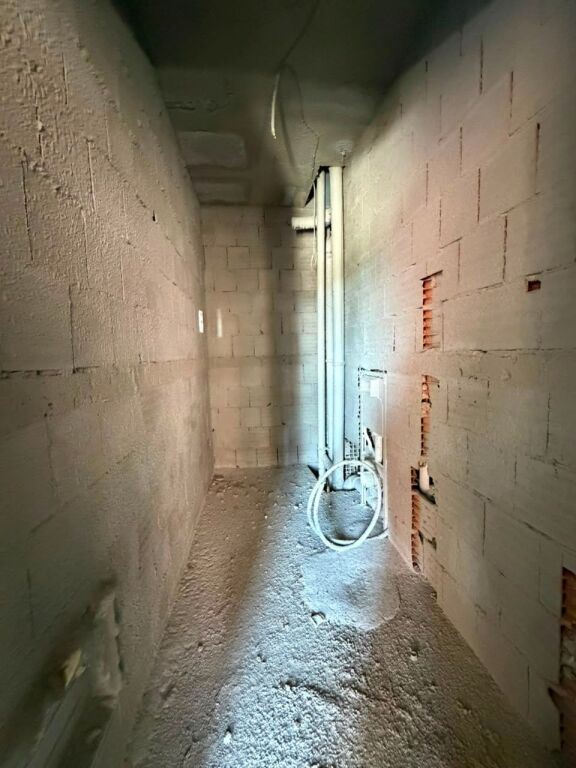 Shitet Apartament 2+1 + 2 Tualete** 📍 **Riverside Residence – Ish Parku**