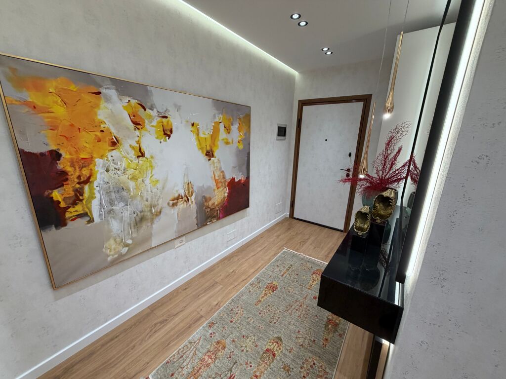 Shitet Apartament 2+1  Adresa : Zogu i Zi fillimi Rruges Don Bosko  Kati 6  Siperfaqe 91 m2  Orjentim jug  Cmimi 259,000€